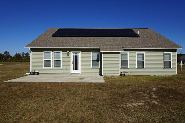 Building Photo - 3 Bedroom 2 Full bathrooms w/ Bonus room in Richlands!