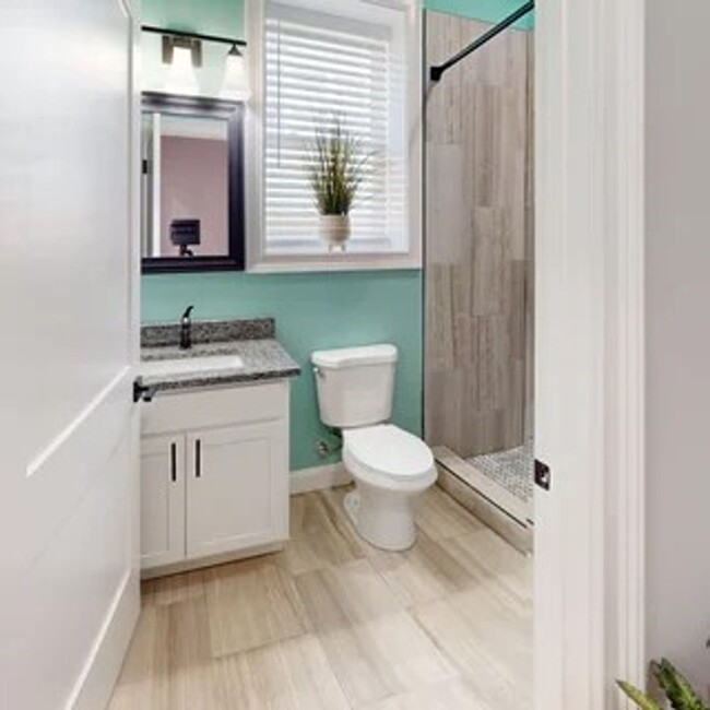 Building Photo - 8BR/6BA Near UTK | $1,290/Bedroom plus $30...