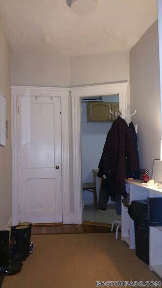 Building Photo - 55 Park Dr