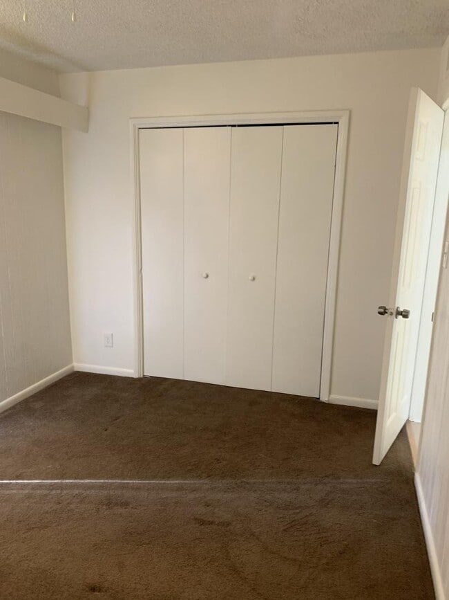 Building Photo - 4140 E Cliffside Trail