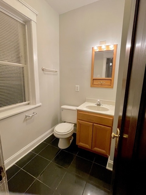 Building Photo - 908 W Waveland Ave