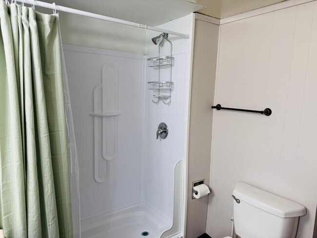 Building Photo - 2 Bedroom fresh remodel in Billings Heights