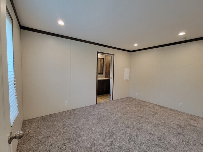 Building Photo - 1267 Avenue A