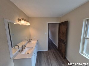 Building Photo - 4018 Sunrise Cove Dr