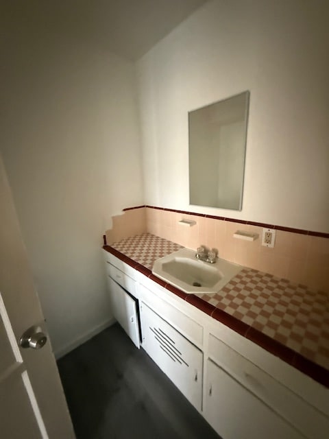 Building Photo - 3641 E 59th Pl