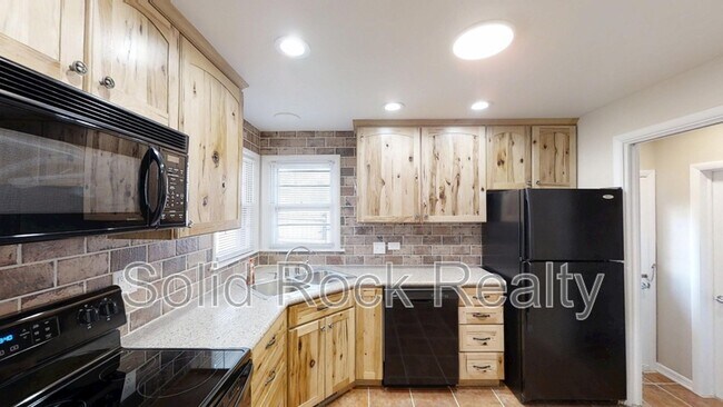 Building Photo - 3012 W St Vrain St