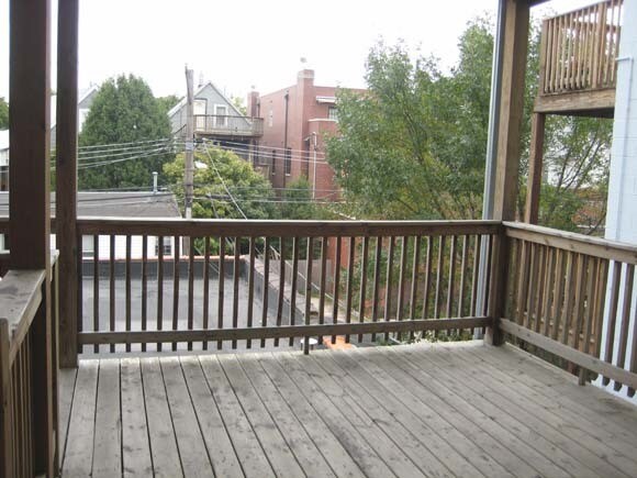 Building Photo - 1336 W Belmont Ave