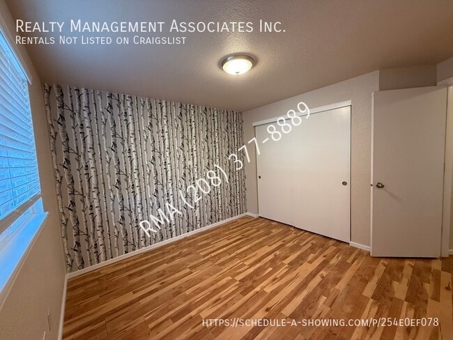 Building Photo - 2286 S Division Ave