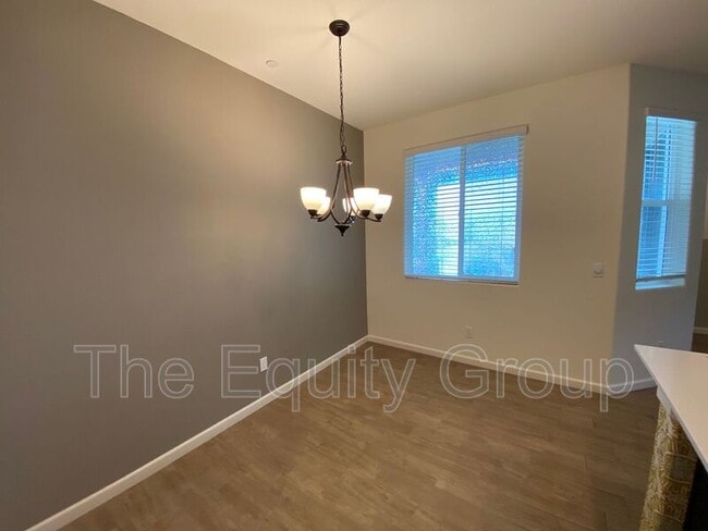Building Photo - 3212 N Noyes Ct