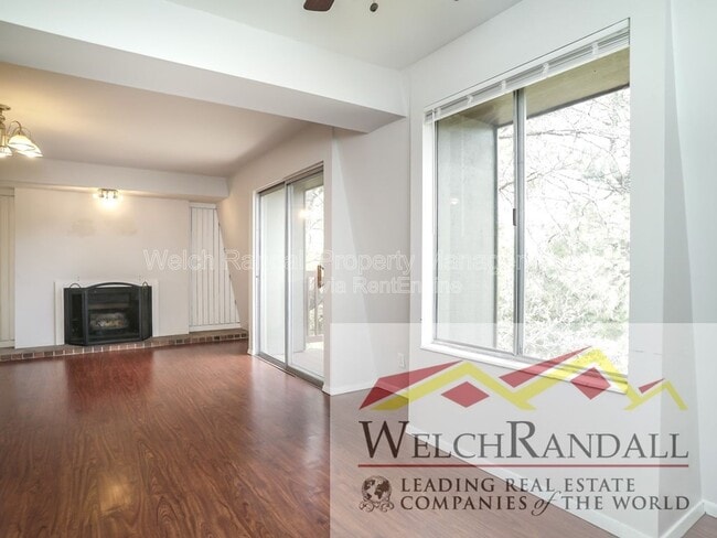 Building Photo - 5511 S Willow Ln