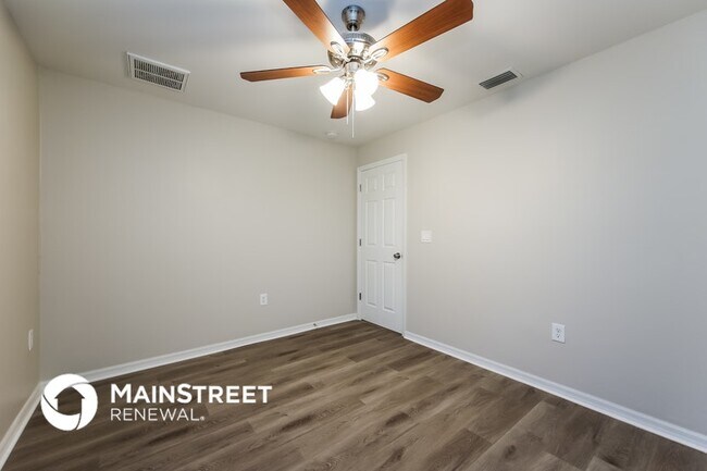 Building Photo - 2904 Wanda Ave S