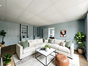 Building Photo - 1369 W Market St