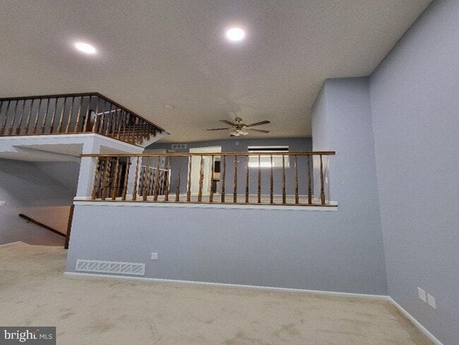 Building Photo - 6 Halstead Pl
