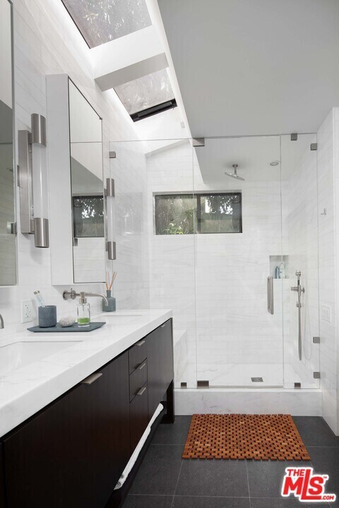 Building Photo - 31833 W Sea Level Dr