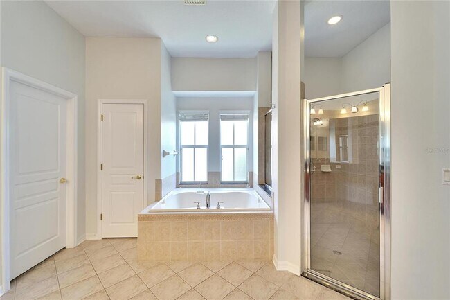 Building Photo - 5604 Skimmer Dr