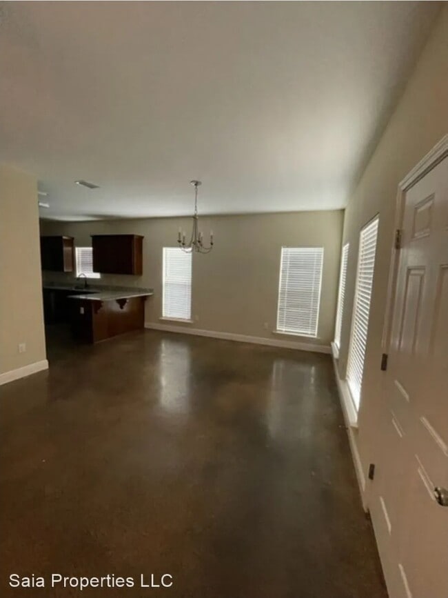 Building Photo - Stables 087