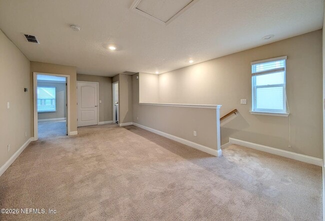 Building Photo - 95 Silver Creek Pl