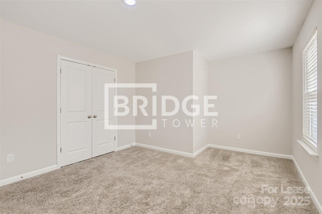 Building Photo - 7331 Neal Rd