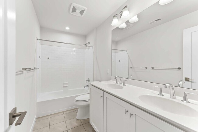 Building Photo - 178 Kennedy Dr
