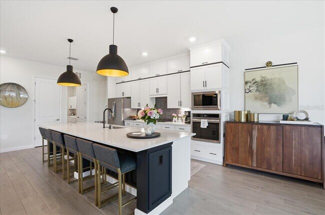 Building Photo - 15917 Tradewind Ter