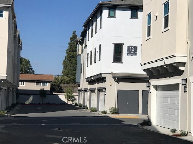 Building Photo - 6983 Cottonwood Ln