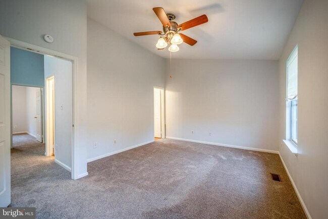 Building Photo - 8501 Blue Bird Woods Ct