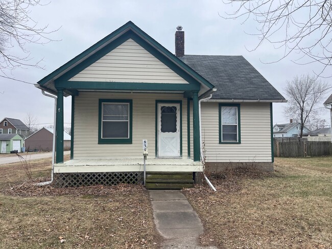 Primary Photo - 3 Bedroom 1 Bath House in Colona