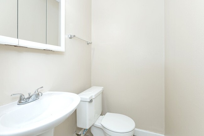 Building Photo - 3 Bedroom home in Gautier