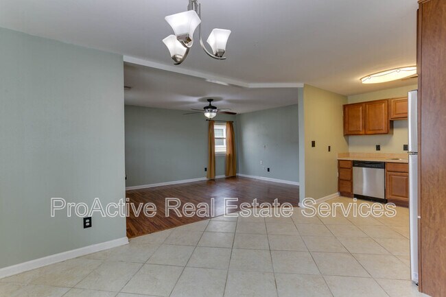 Building Photo - 3521 Dana Ln