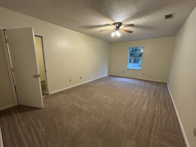Building Photo - Home for Rent