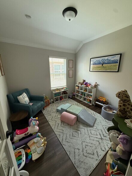 Building Photo - 928 Pinnacle Breeze Dr