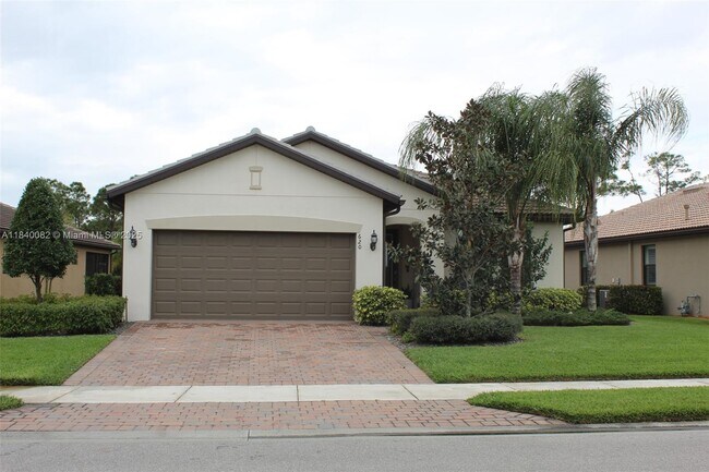 Primary Photo - 620 SE Monet Dr