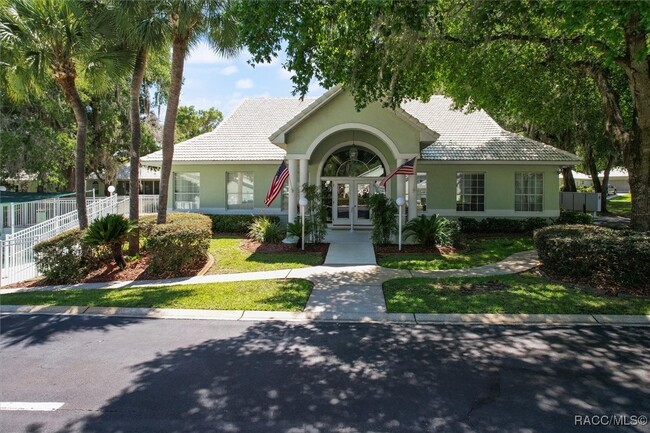 Building Photo - 809 Inverie Dr