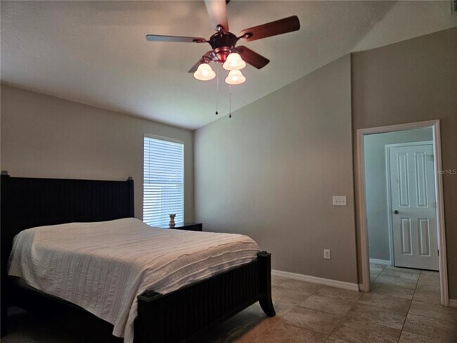 Building Photo - 24415 Summer Wind Ct