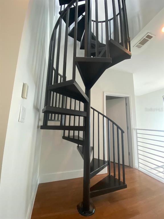 Building Photo - 350 S Osceola Ave