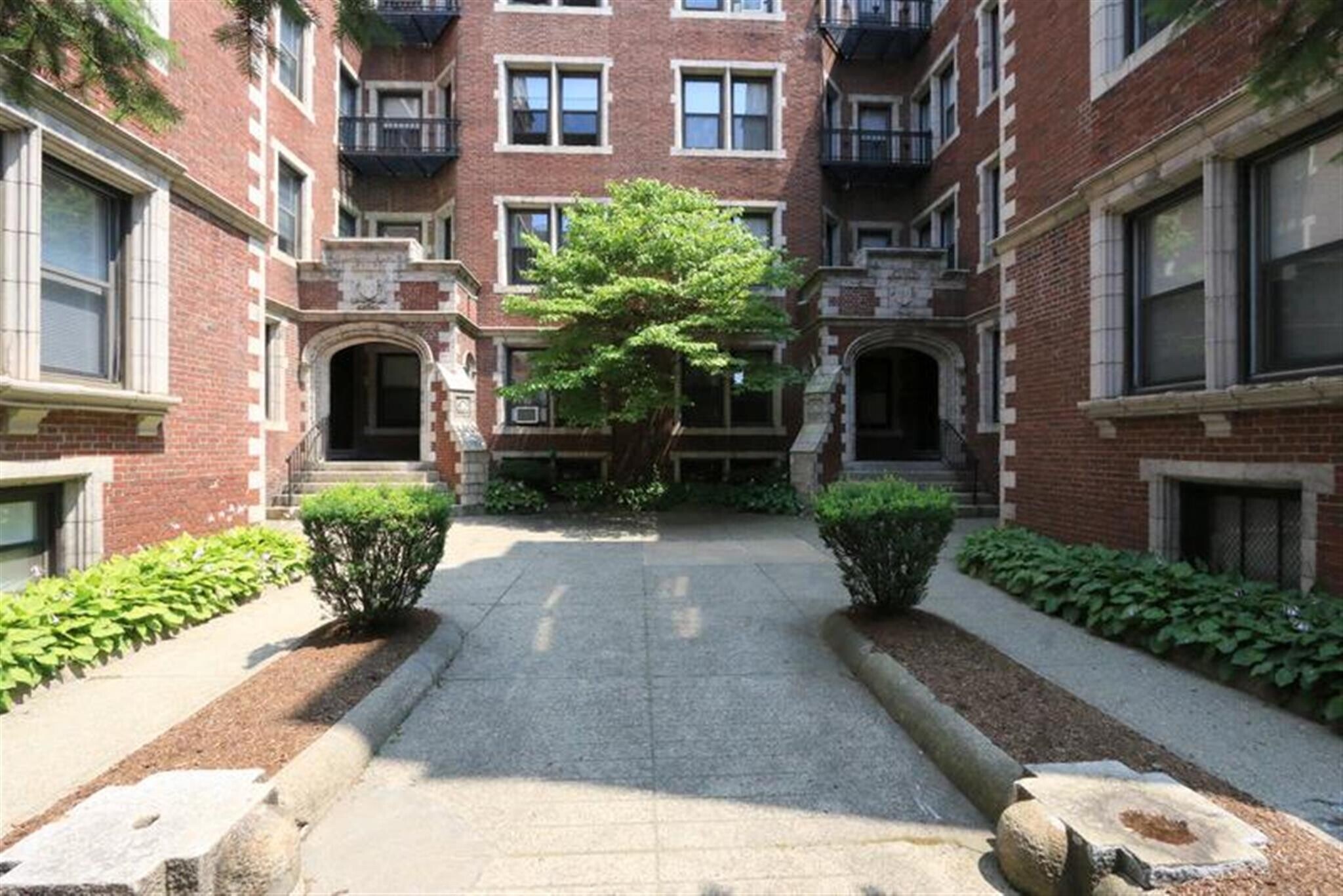 Building Photo - 84 Prescott St