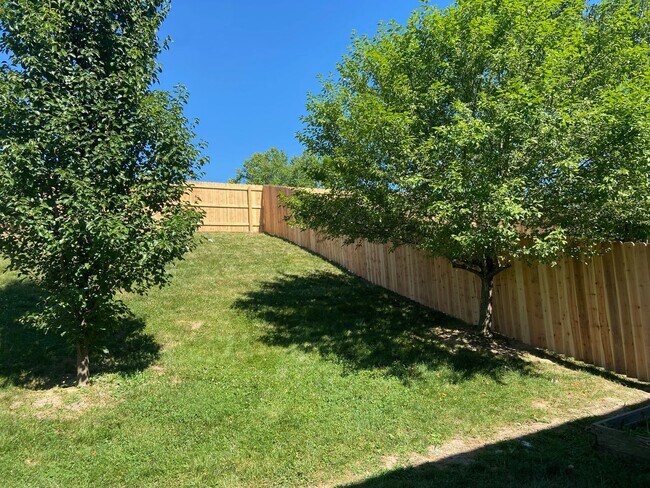 Building Photo - 2112-2114 Arlene Dr