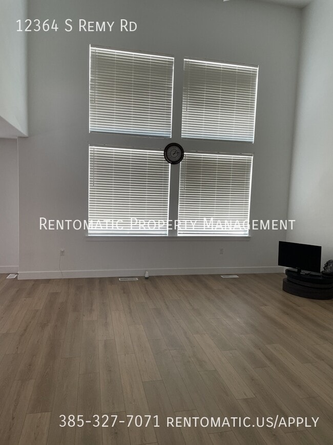 Building Photo - 12364 Remy Rd