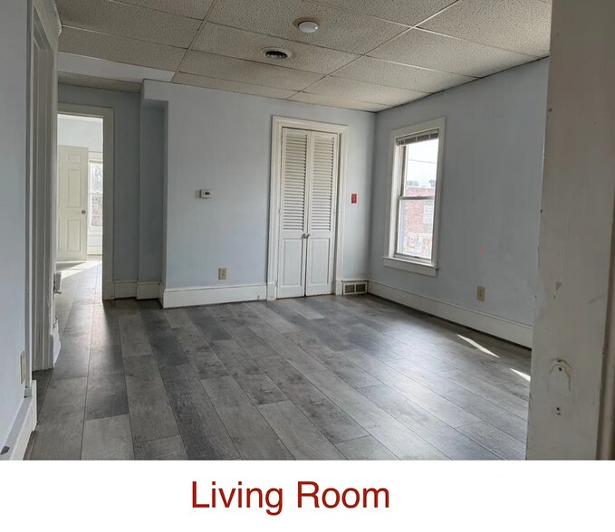 Building Photo - 10 S Kimball St
