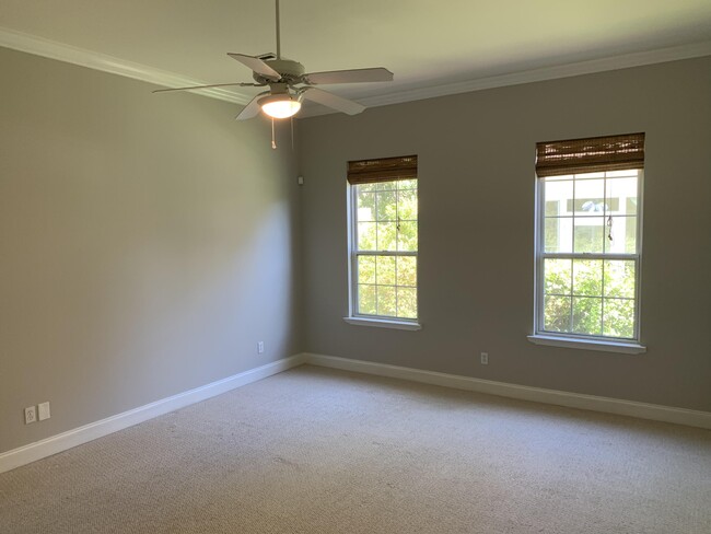 Building Photo - 4565 Woodwind Dr