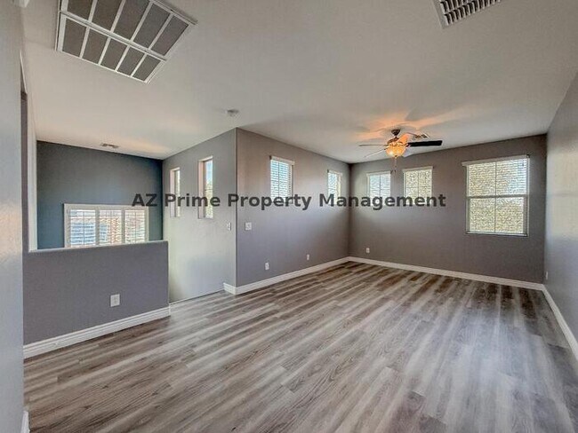 Building Photo - 18649 W Williams St