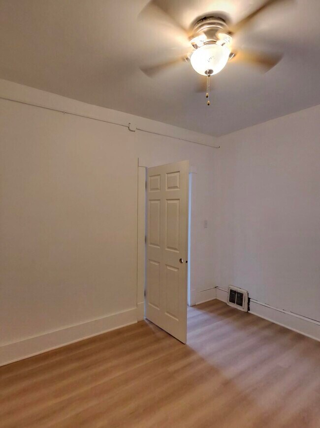 Building Photo - 3805 N 20th St