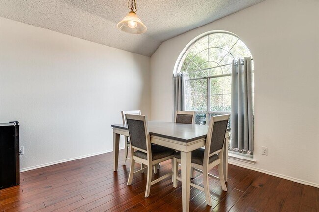 Building Photo - 9088 Brushy Creek Trail