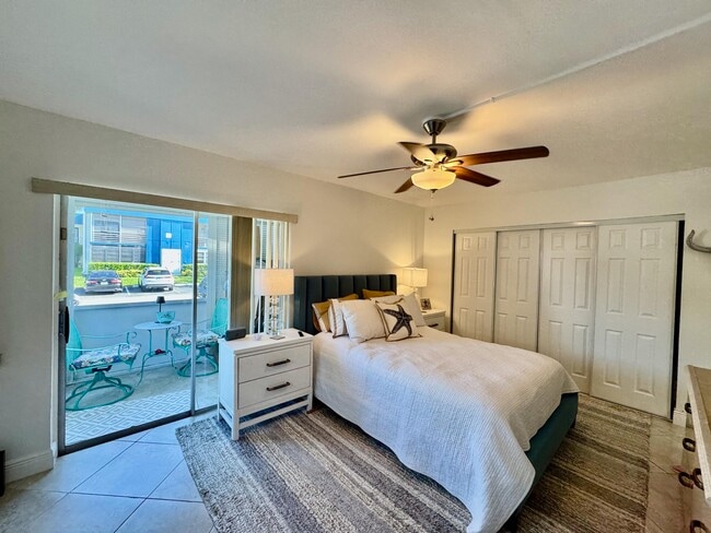 Building Photo - 530 Normandy Ln