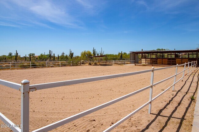 Building Photo - 26960 N 61st St