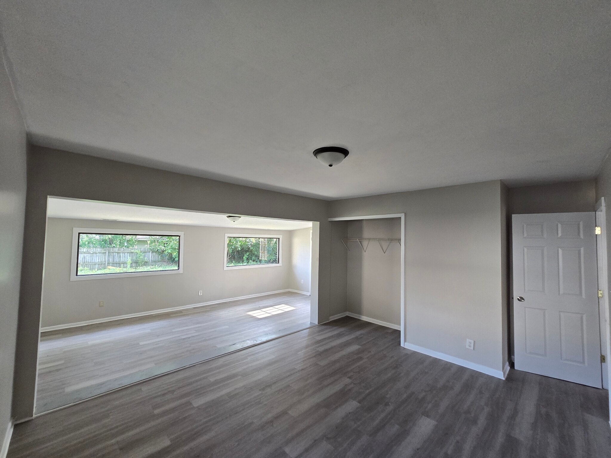 Building Photo - 7431 Sabre Ave