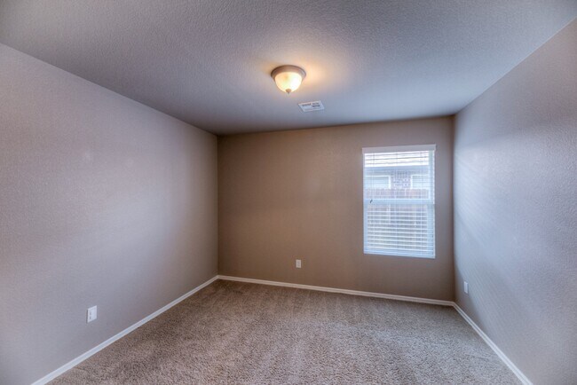 Building Photo - 4314 S 174th E Ave
