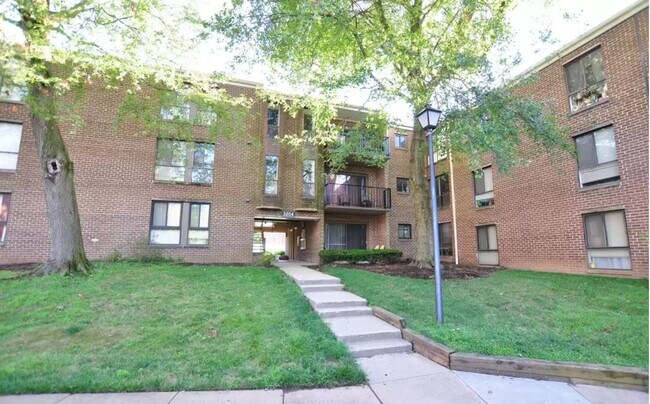 Building Photo - 3204 Spartan Rd