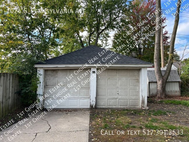 Building Photo - Charming 3-BDR 1-BTH House w/ 2-Car Garage...