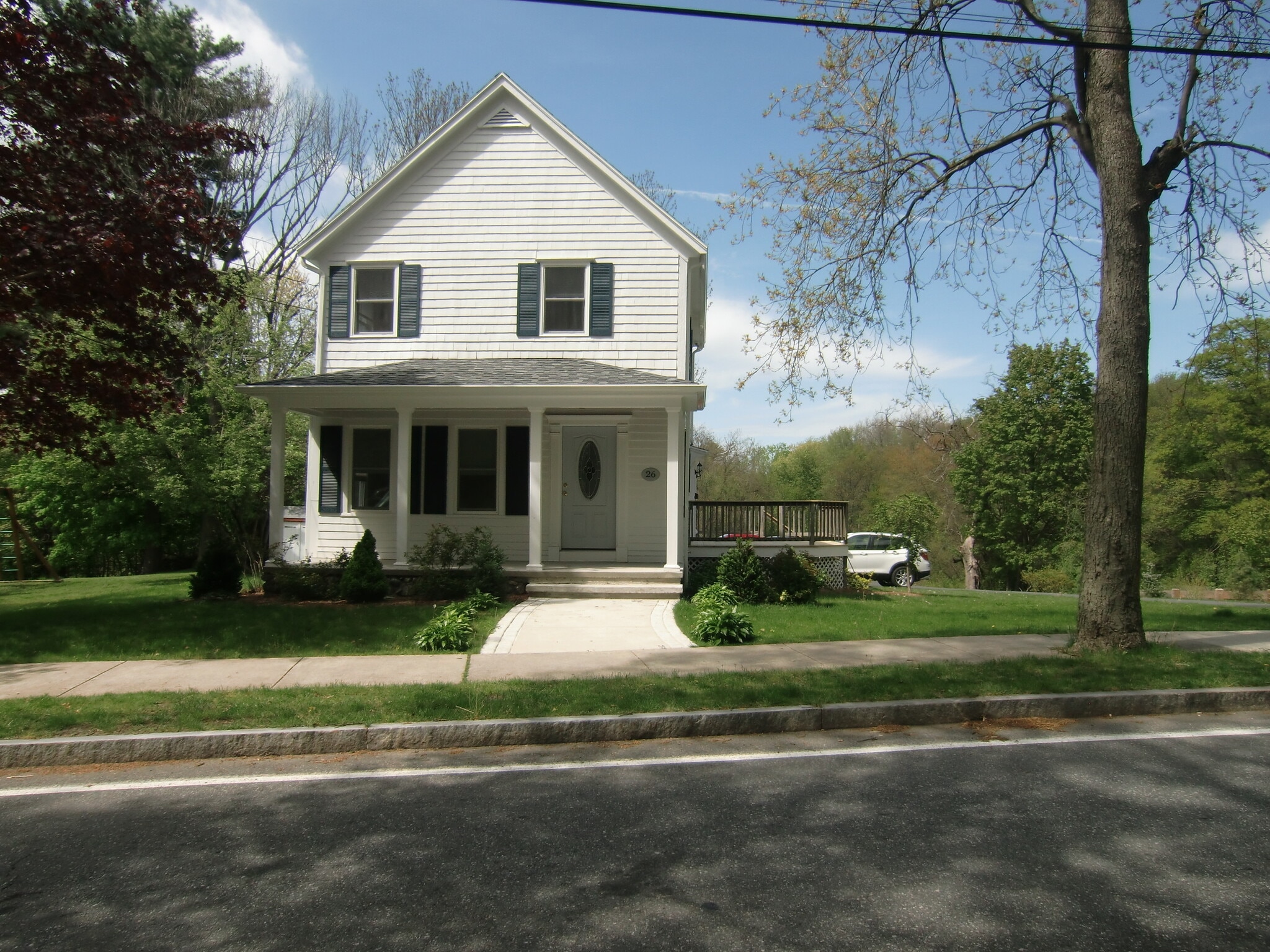 Building Photo - 26 Summer Ave